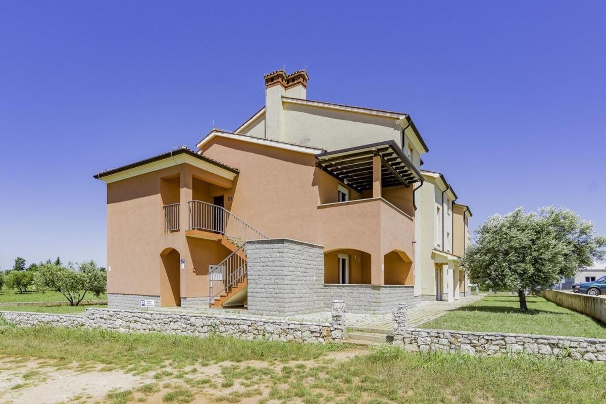 Apartments Monte Rosso Savudrija Luaran gambar