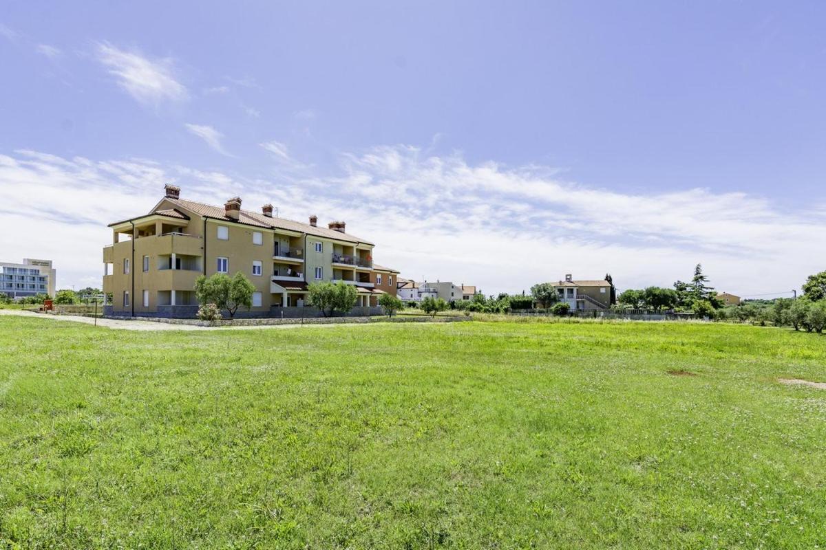 Apartments Monte Rosso Savudrija Luaran gambar